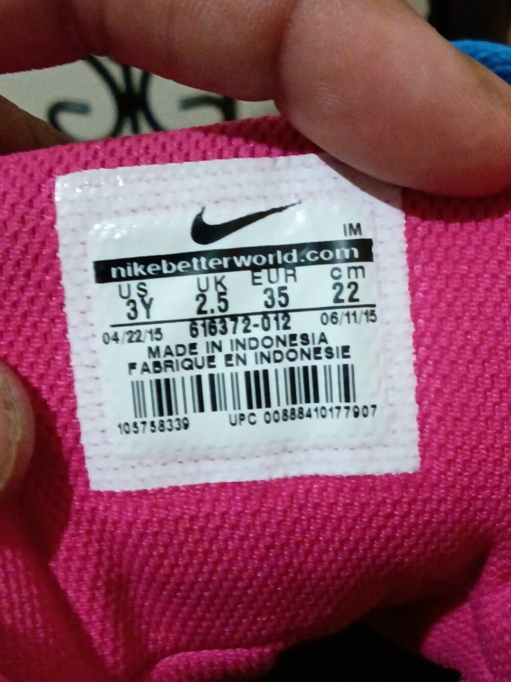 Nike Son of Force Mid Sneaker Big Kids. Black/Pink. Size: 3Y - Picture 2 of 13